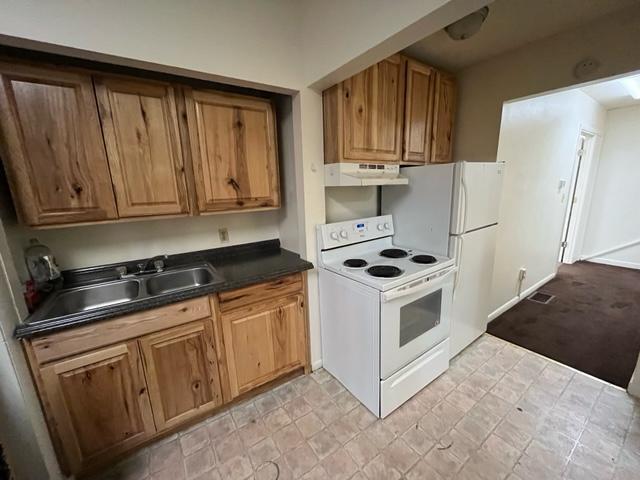 607 20th St – photo 2