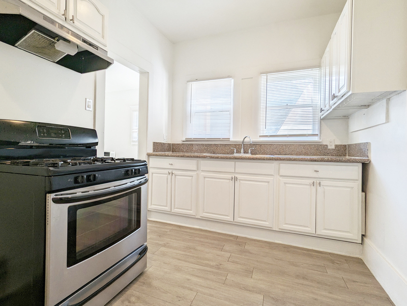 435 W 4th St unit 1/2 – photo 4