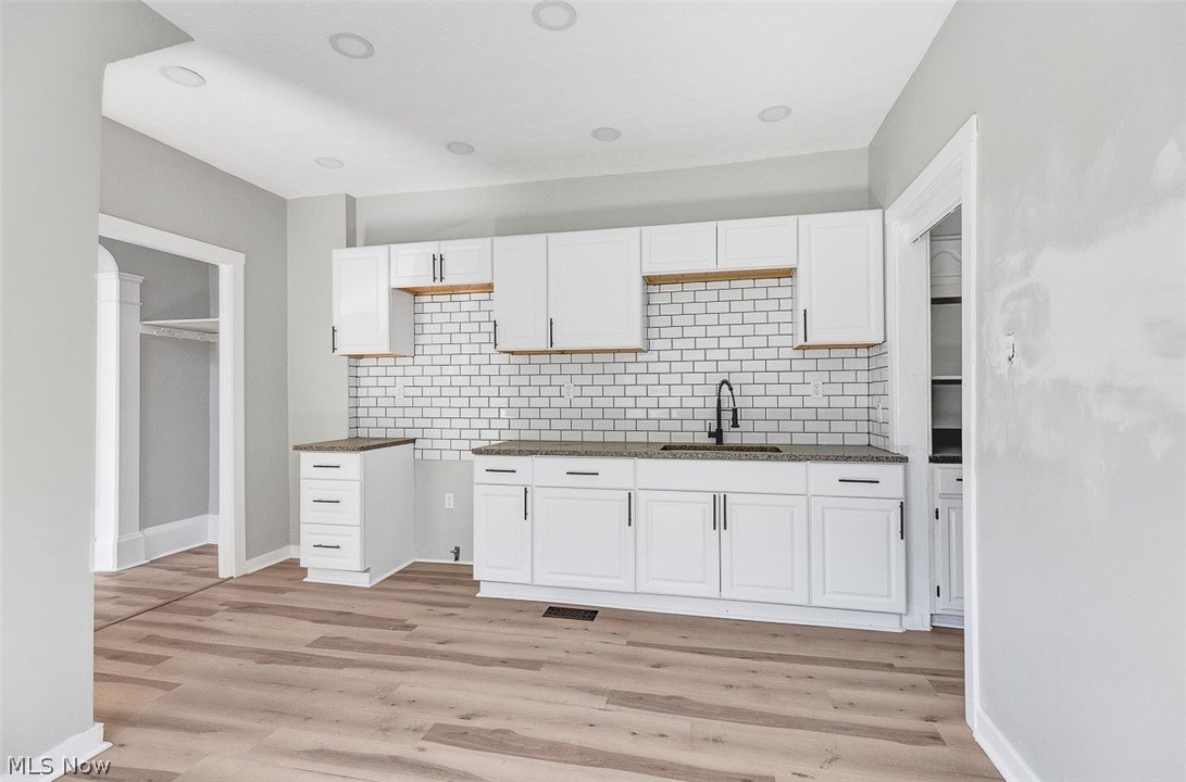 9807 Parkgate Ave – photo 5