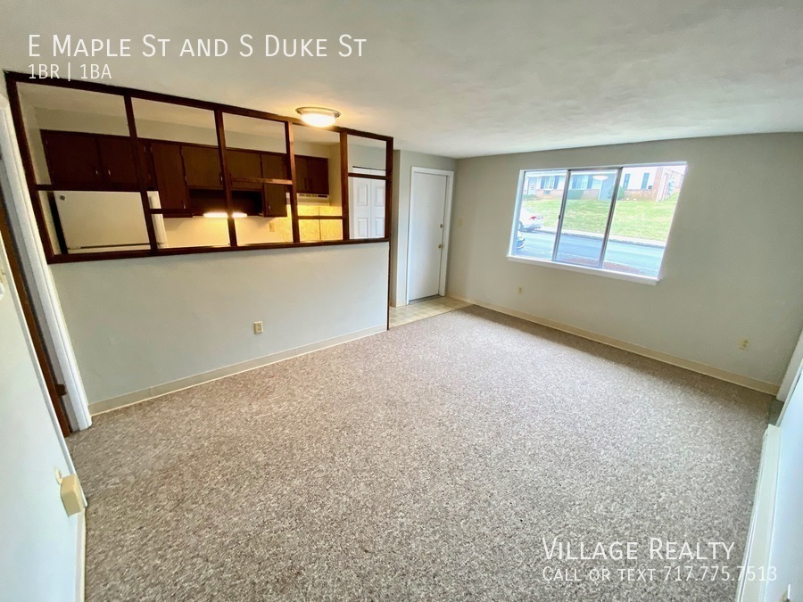 509 E Maple St – photo 2