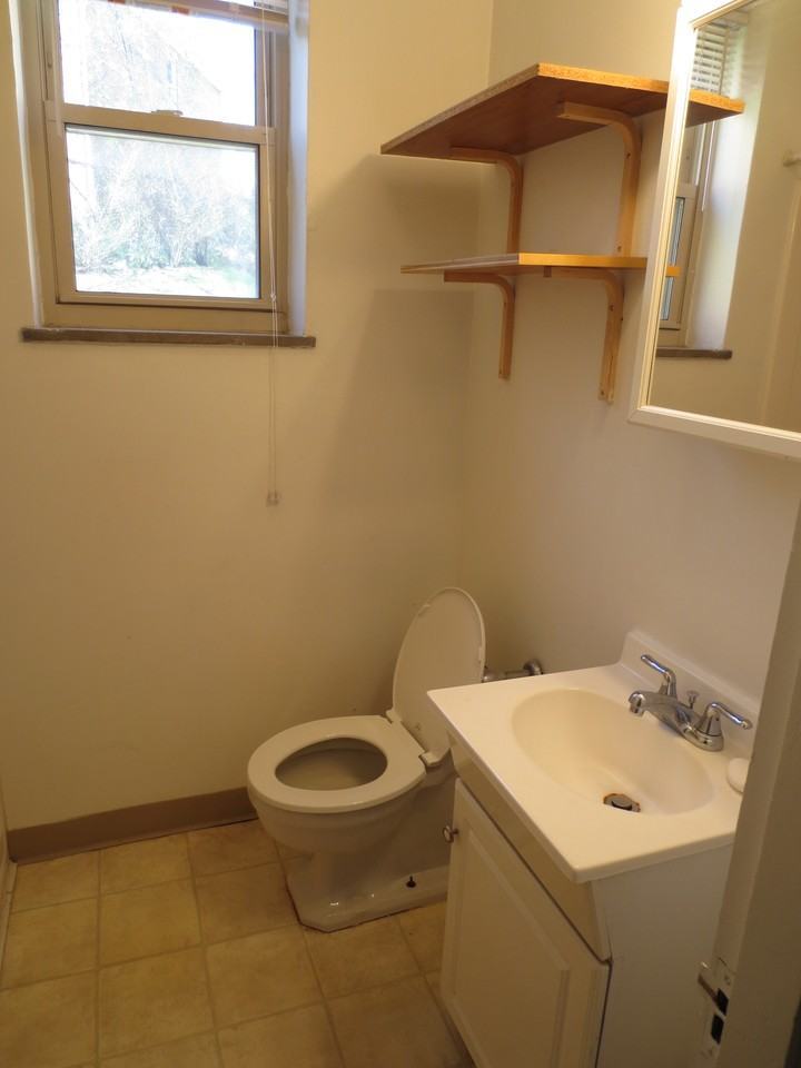 5712 Phillips Ave unit B5 – photo 4