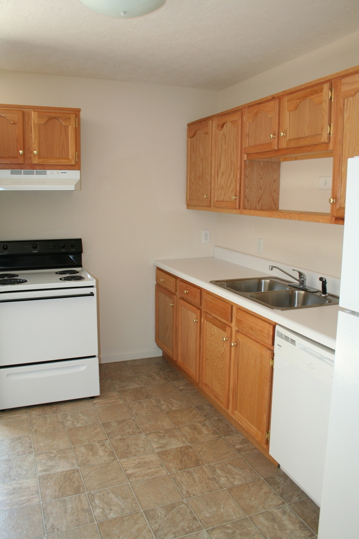 1915 N Willow Ave unit 9 – photo 3