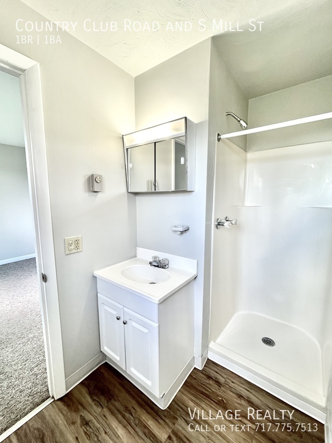 813 Country Club Rd – photo 2