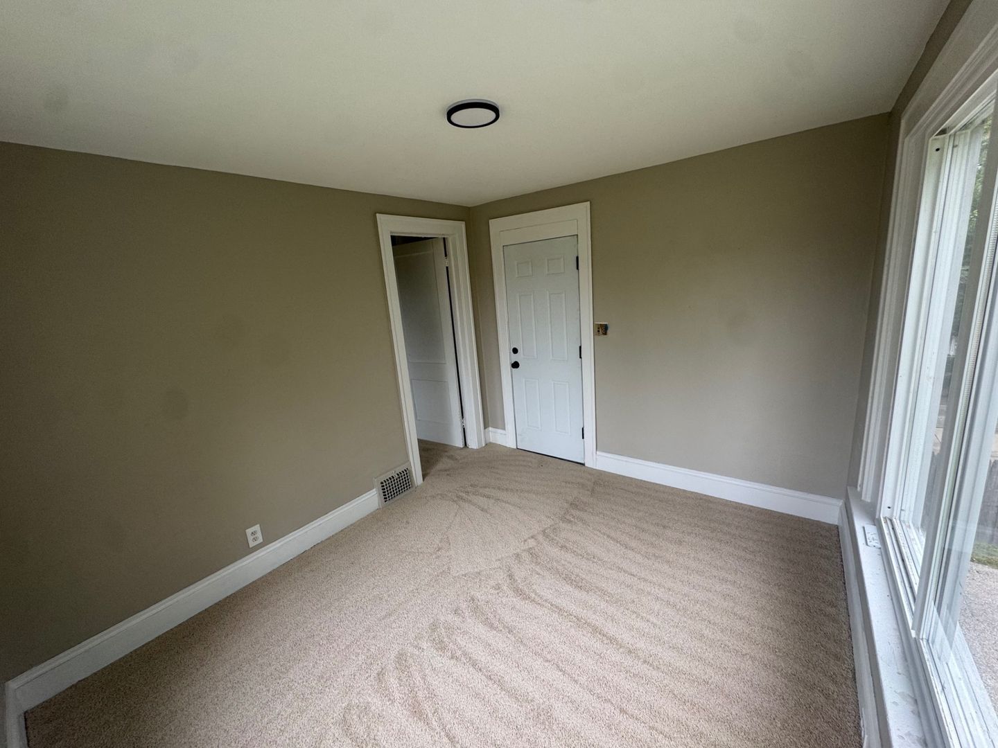 395 E 149th St unit Up Unit – photo 5