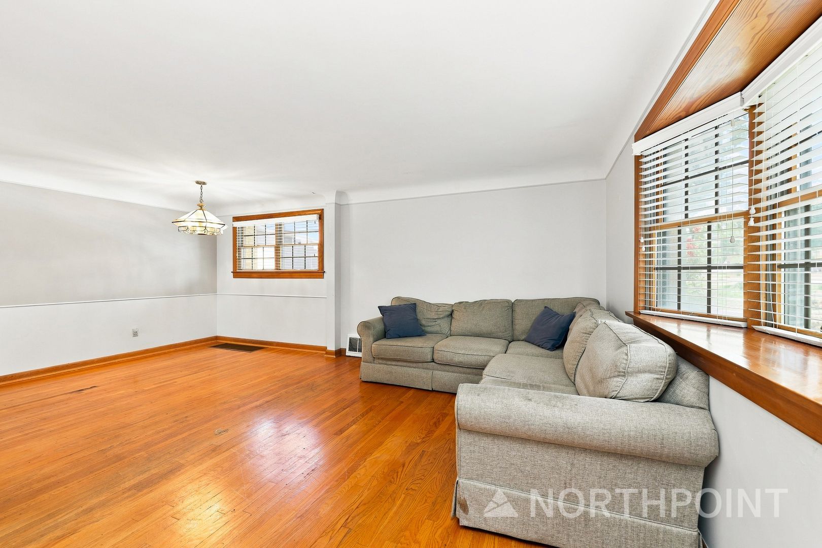 3881 Matson Ave – photo 2