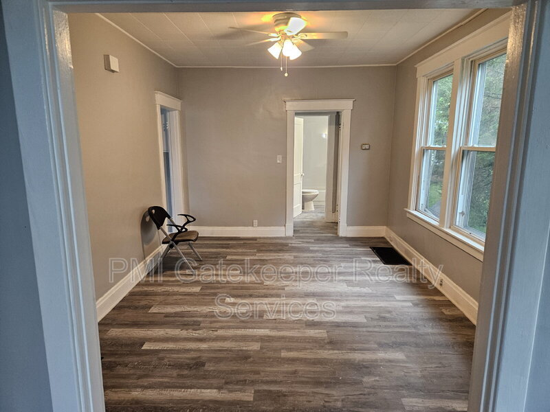 5402 Rolston Ave – photo 4