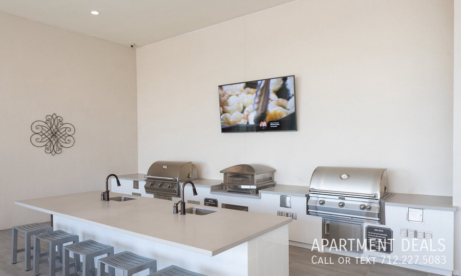 1443 Dorothy St – photo 1
