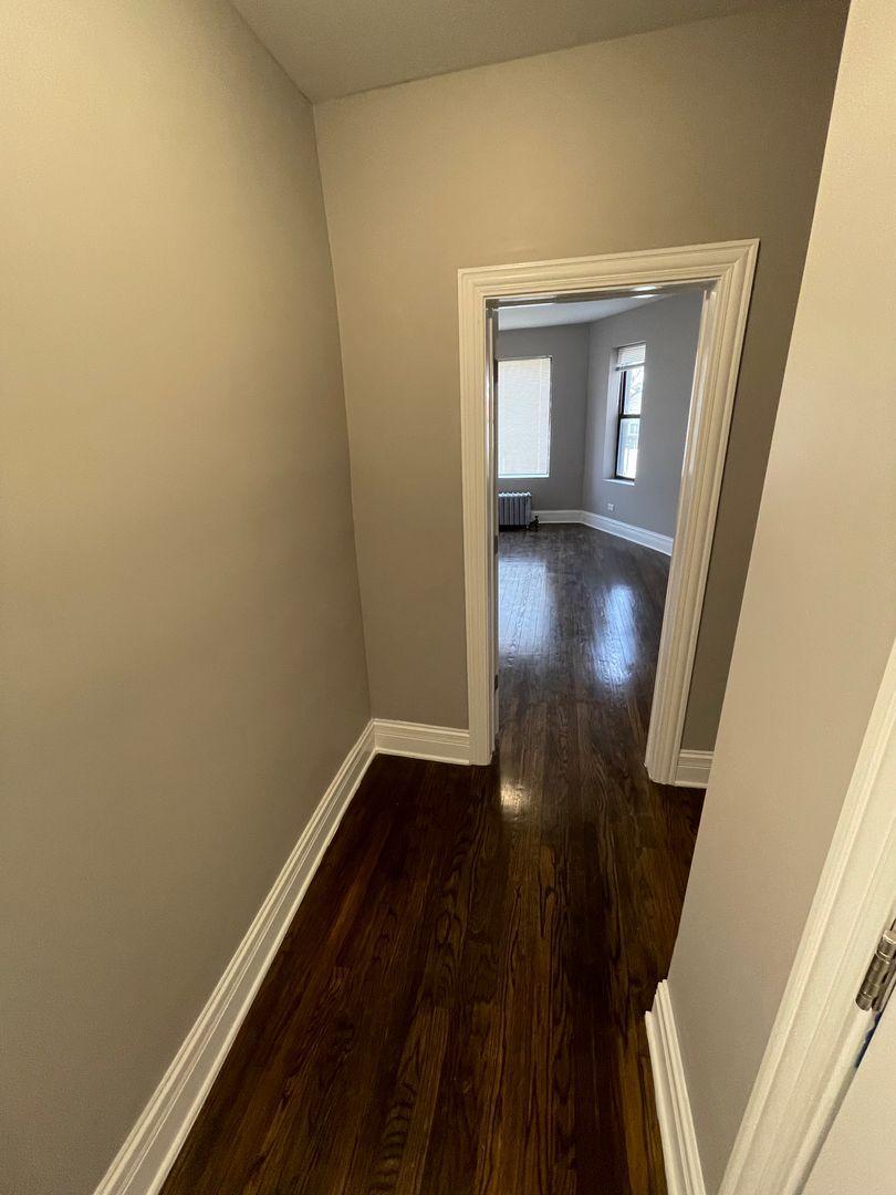11021 S Vernon Ave – photo 1