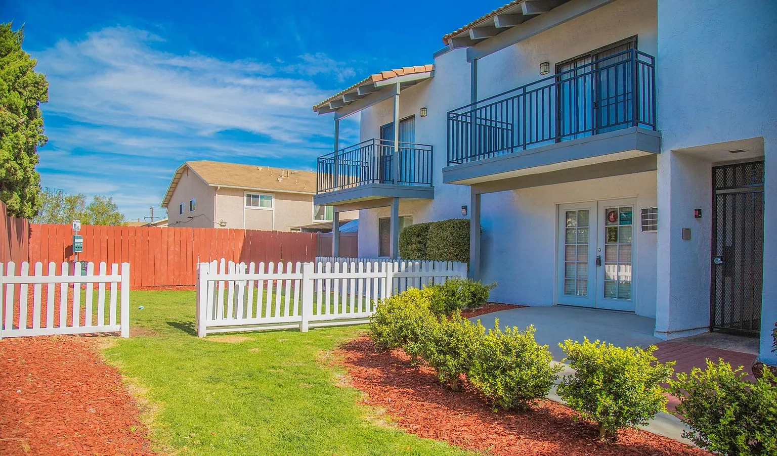 Vista Pacific Apartments – photo 5