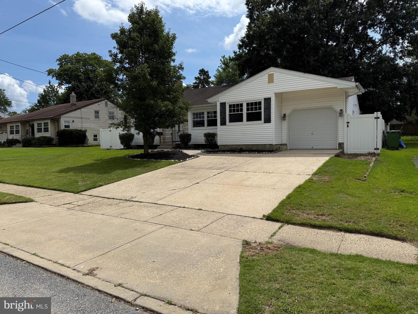 417 Greenview Dr – photo 4