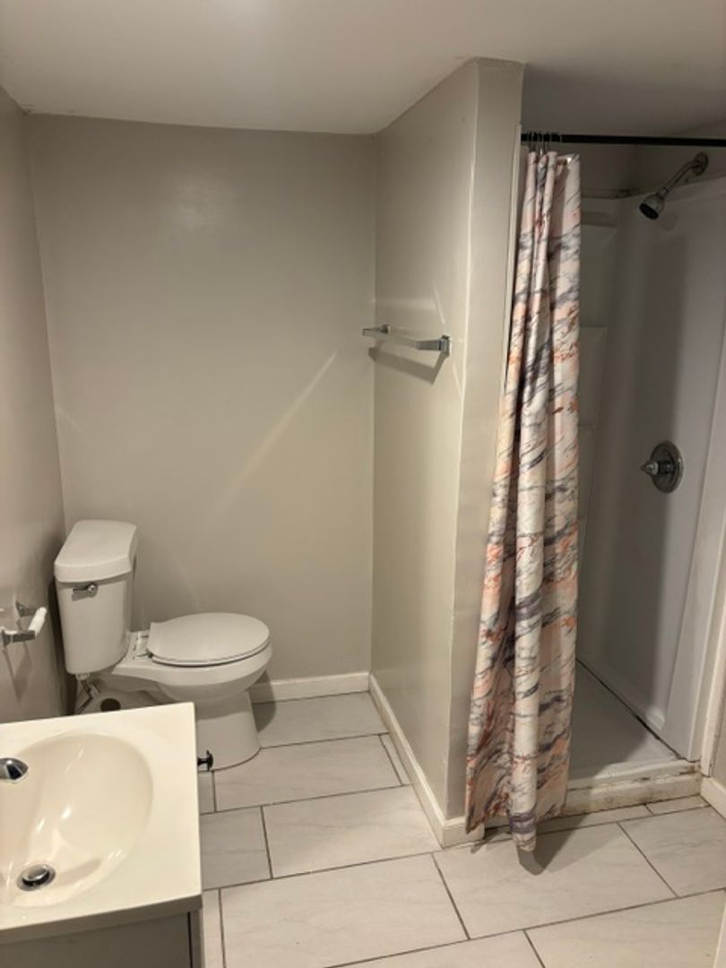 817 1/2 Blandford Ave unit 817 1/2 Unit A – photo 5