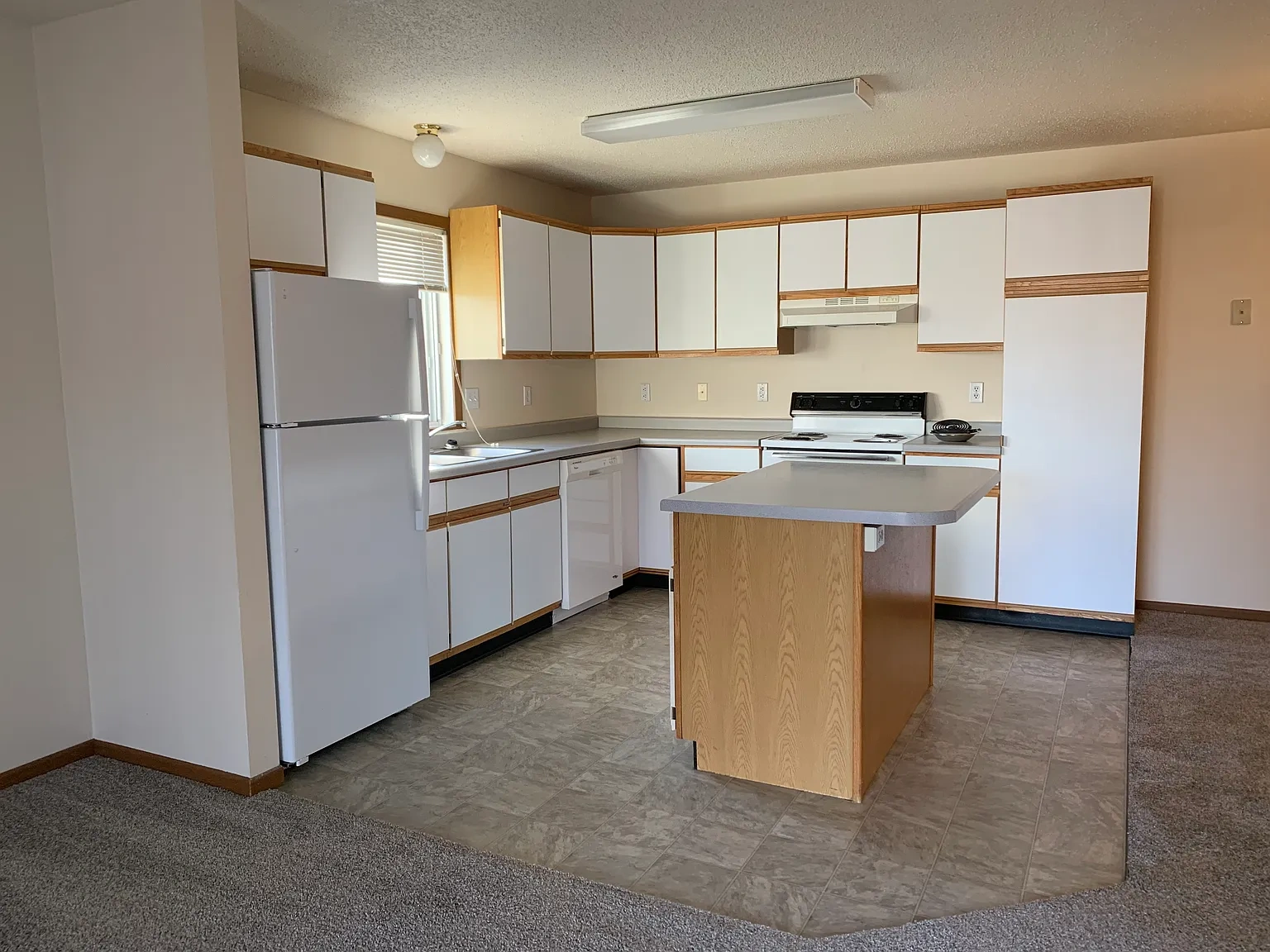 Sunwest I Apartments – photo 3