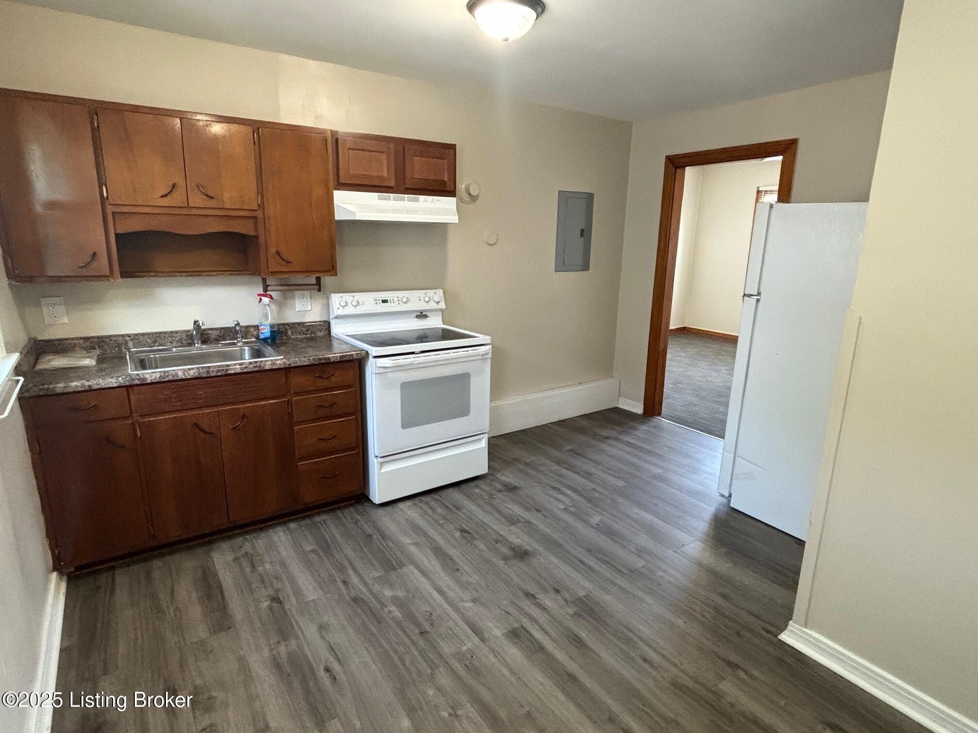 136 E Harrison Ave #2 – photo 5