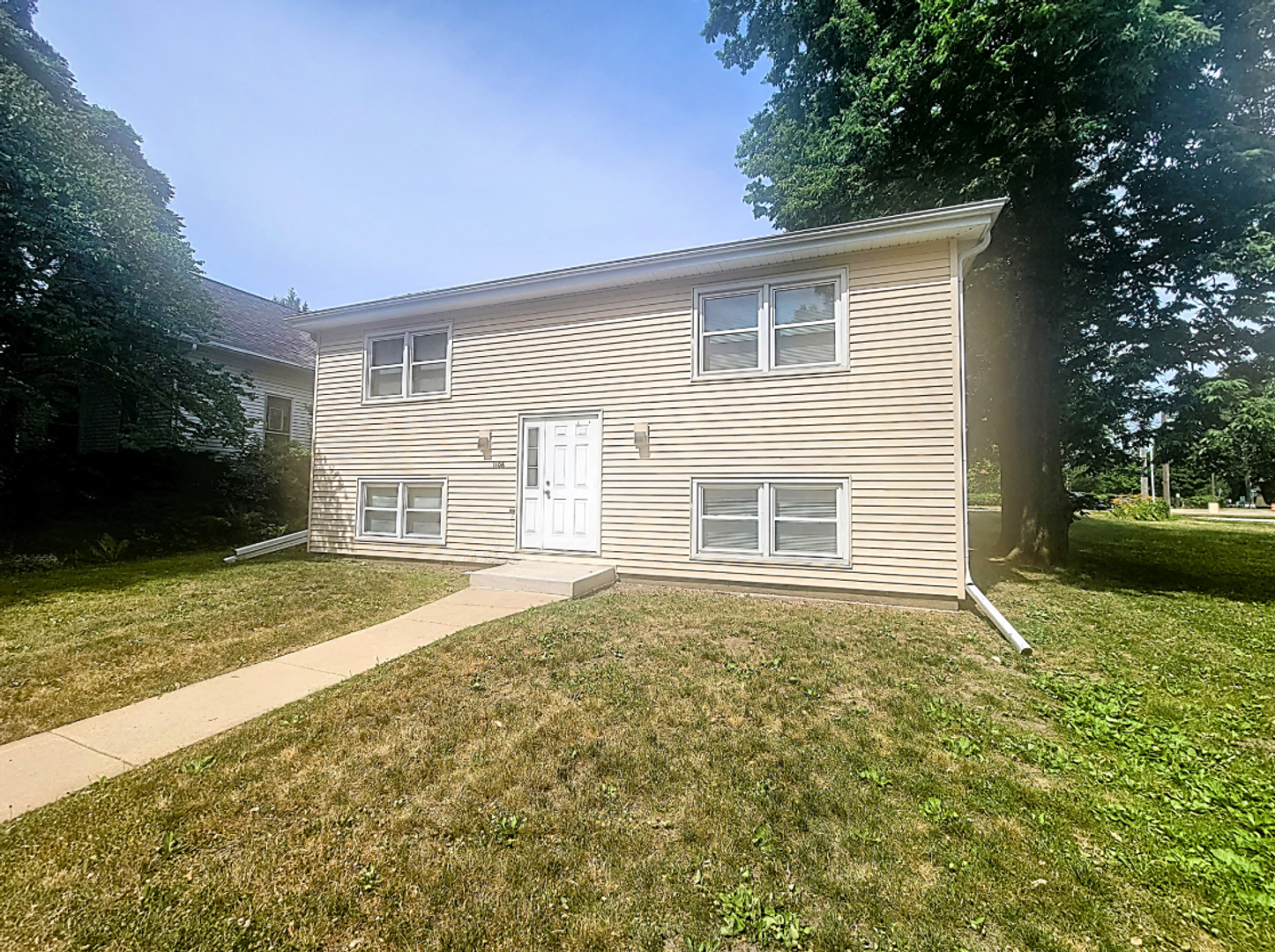 1106 N Mclean St unit Unit 1 – photo 1