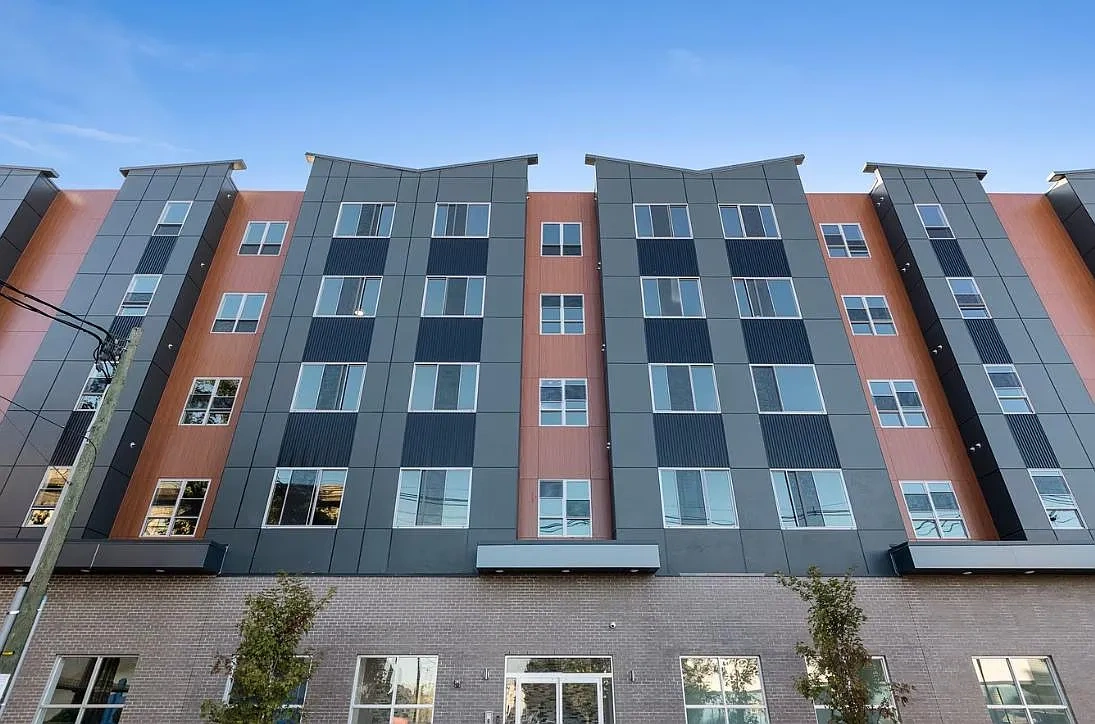 39 Cornelison Ave – photo 1