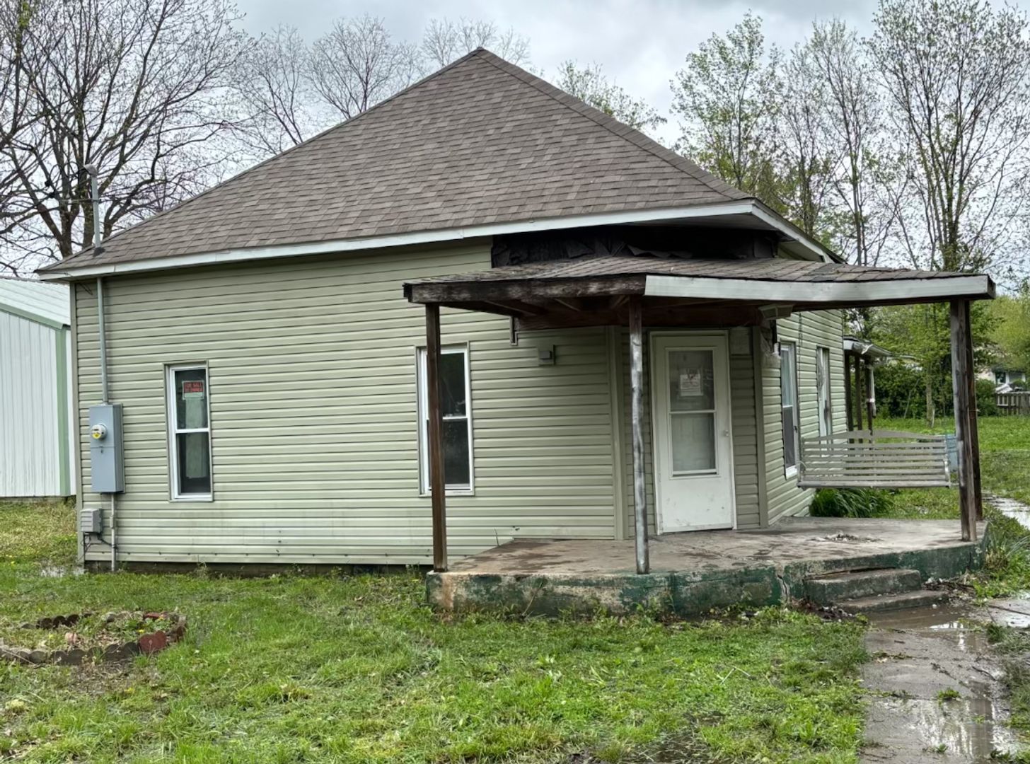 305 S Sims St – photo 2