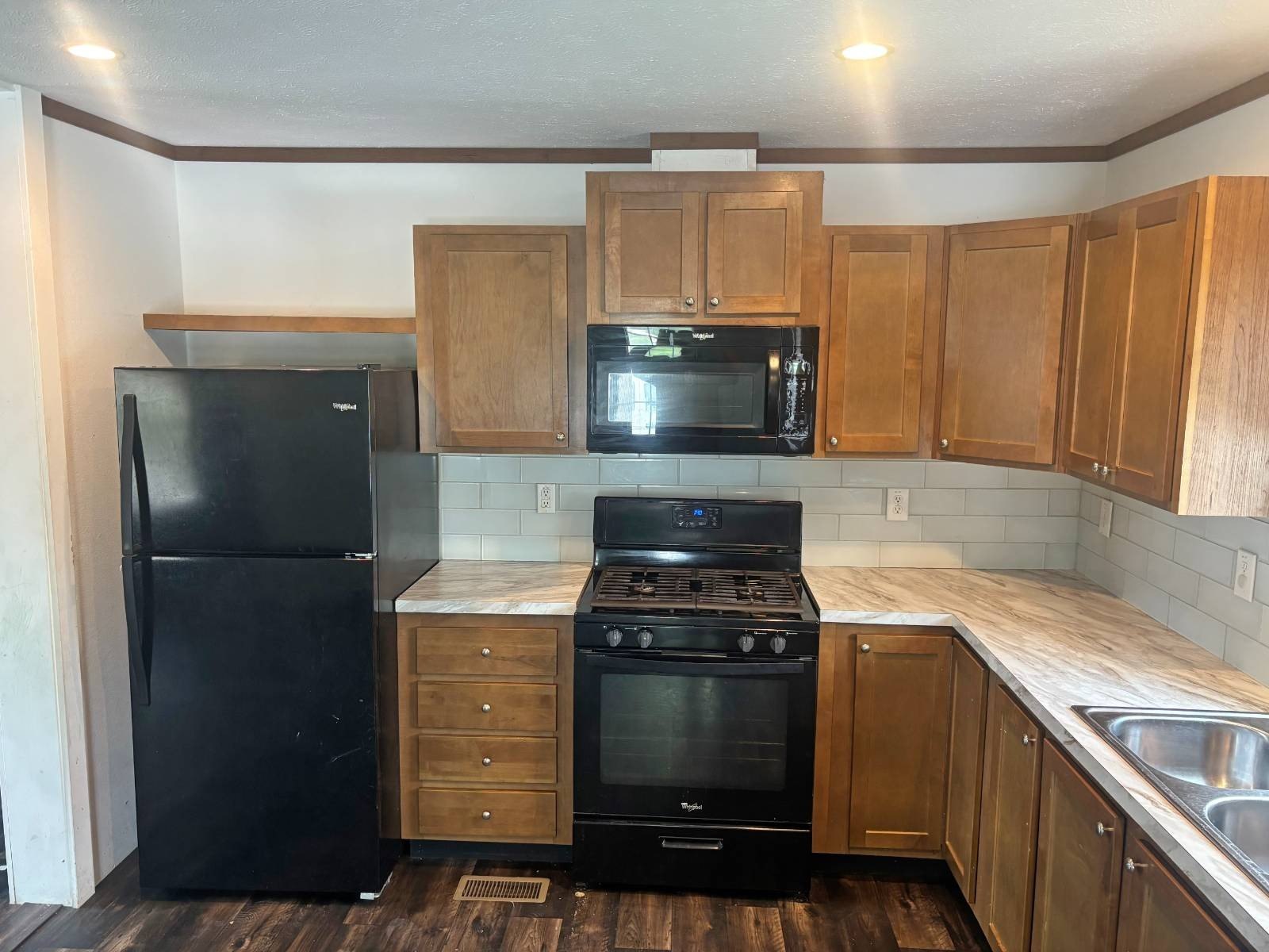 21 Leonard Ave #21L – photo 2
