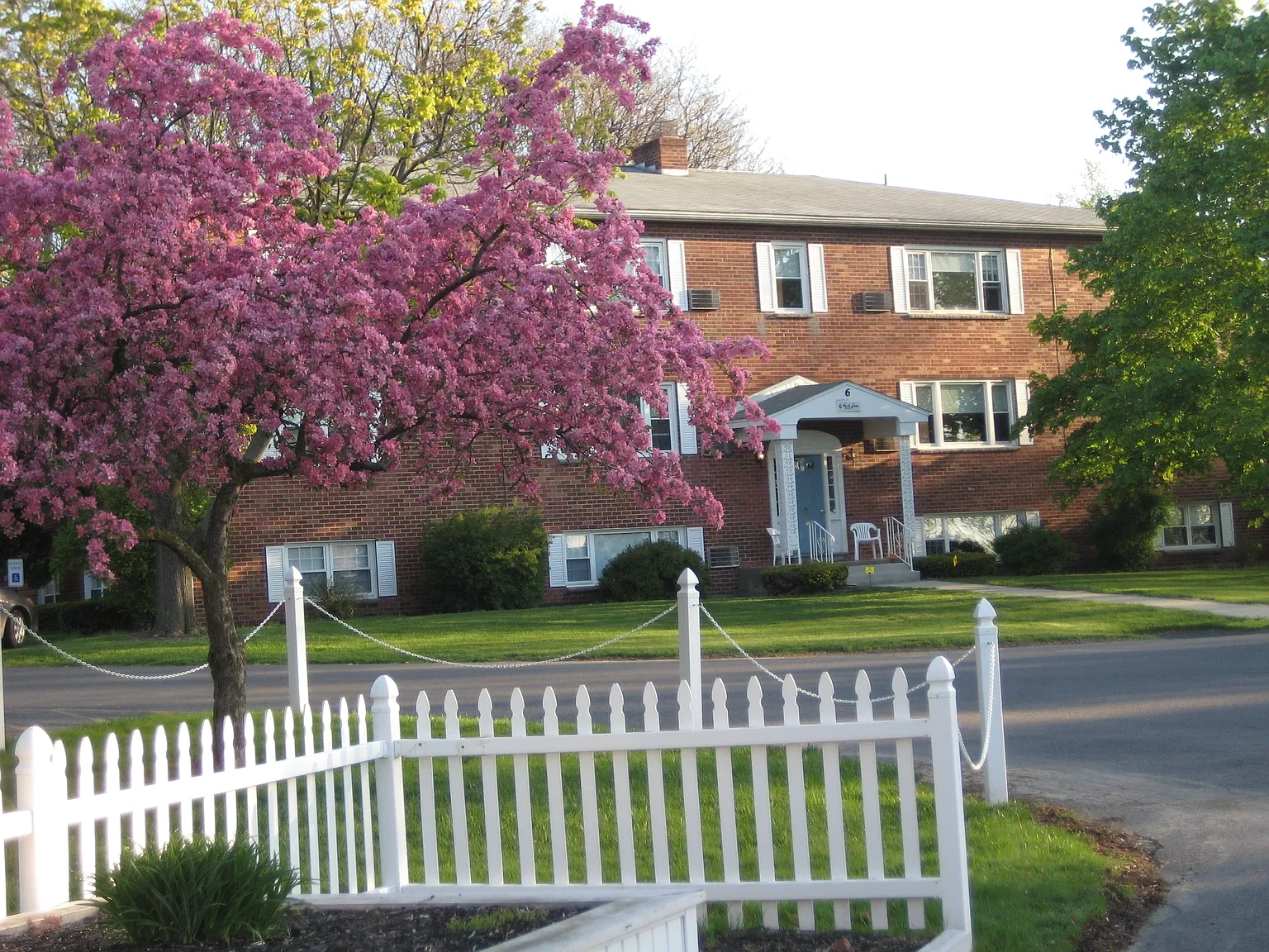Park Hill Lane Apartments – photo 3