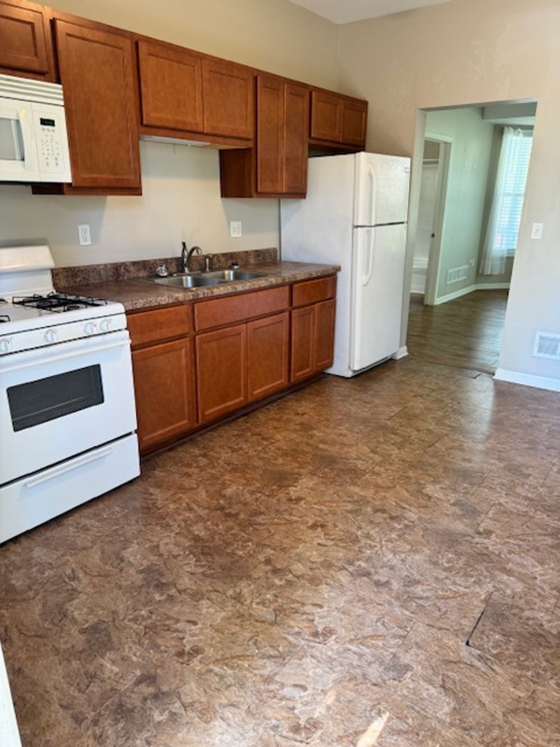 1927 60th St unit 2 – photo 3