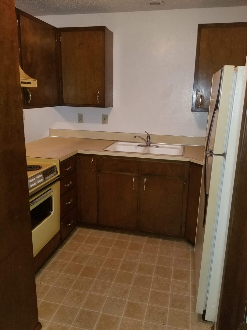 2090 Roosevelt Blvd unit 06 – photo 4