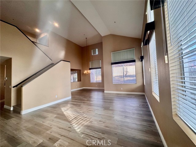 14880 Southend St – photo 2