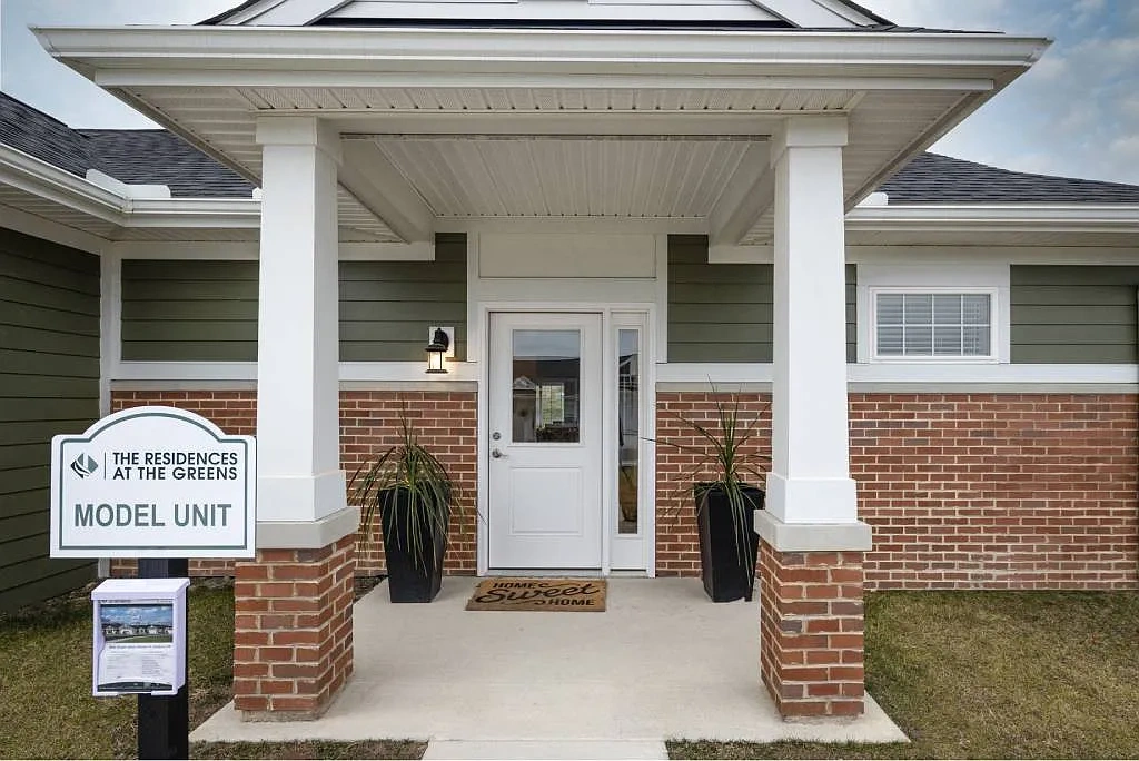 Residences at the Greens – photo 3