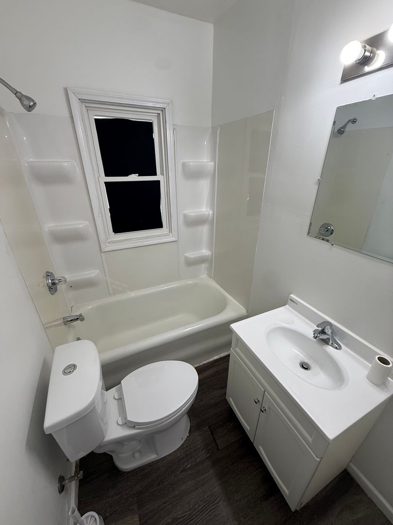362 Van Buren Ave unit 2 – photo 4