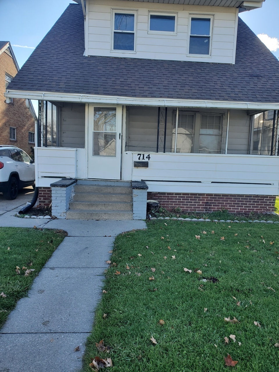 710 E Lake St – photo 4