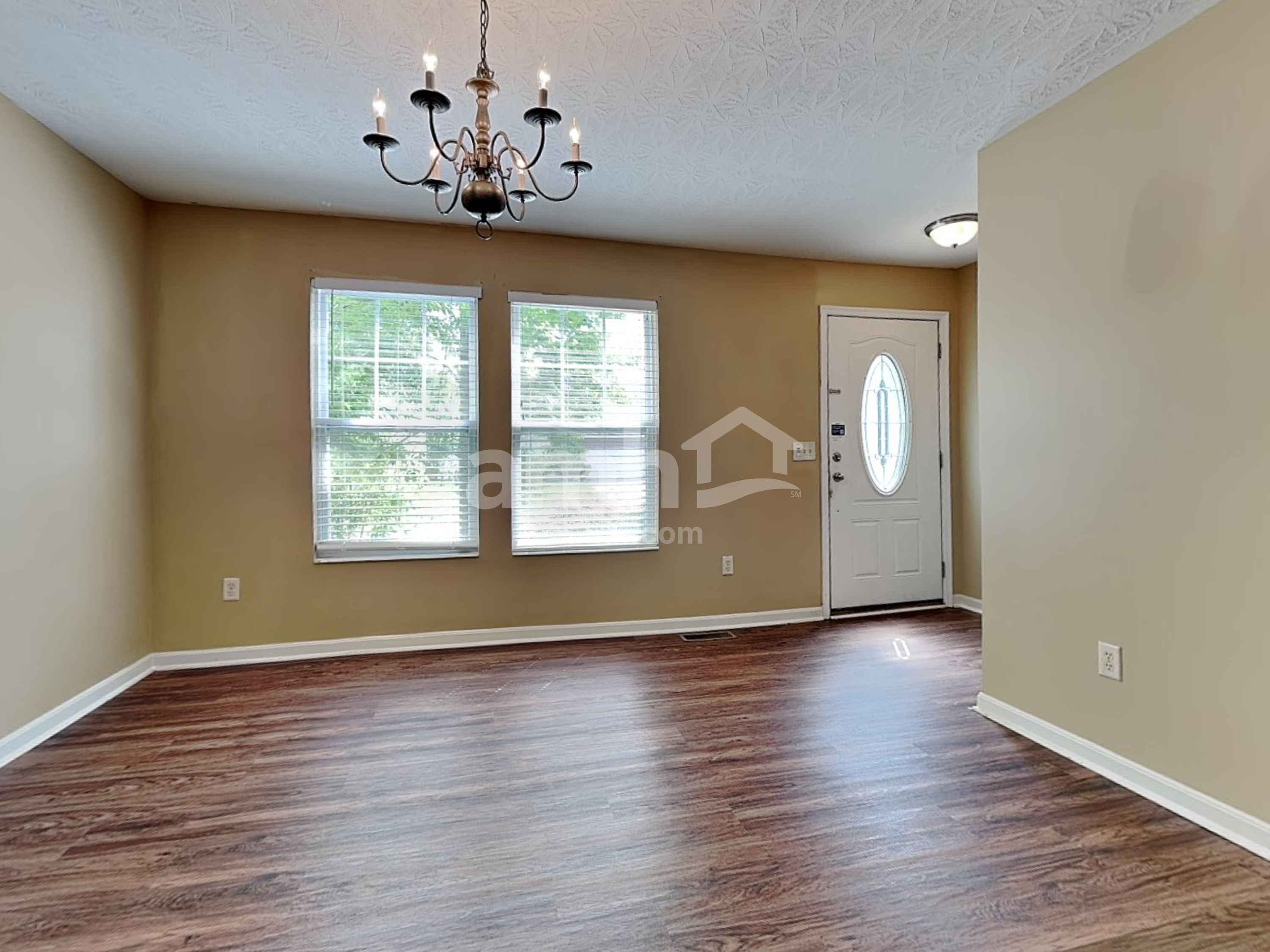 5557 Windsor Ct – photo 4