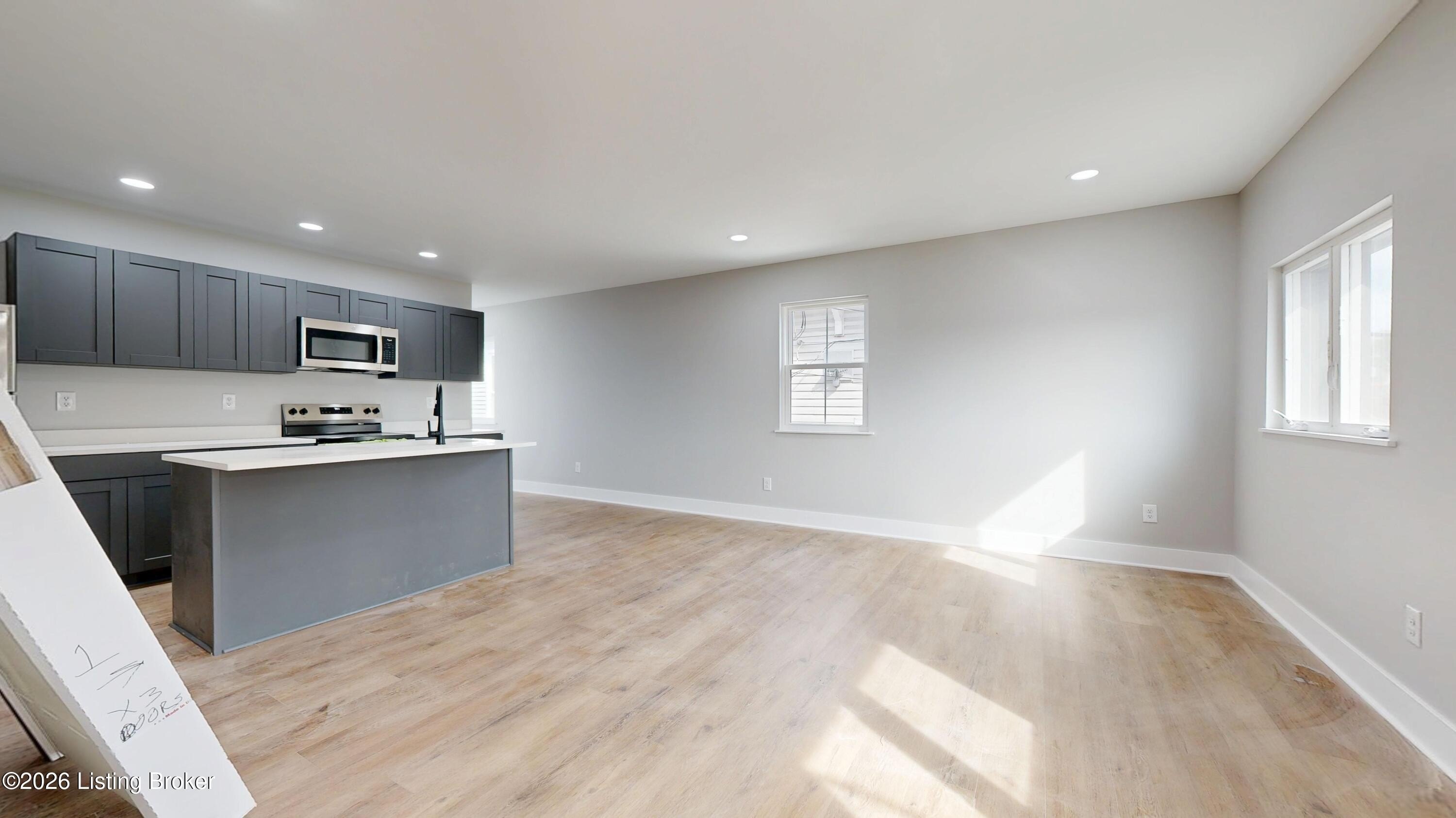 116 Bauer Ave #201 – photo 4