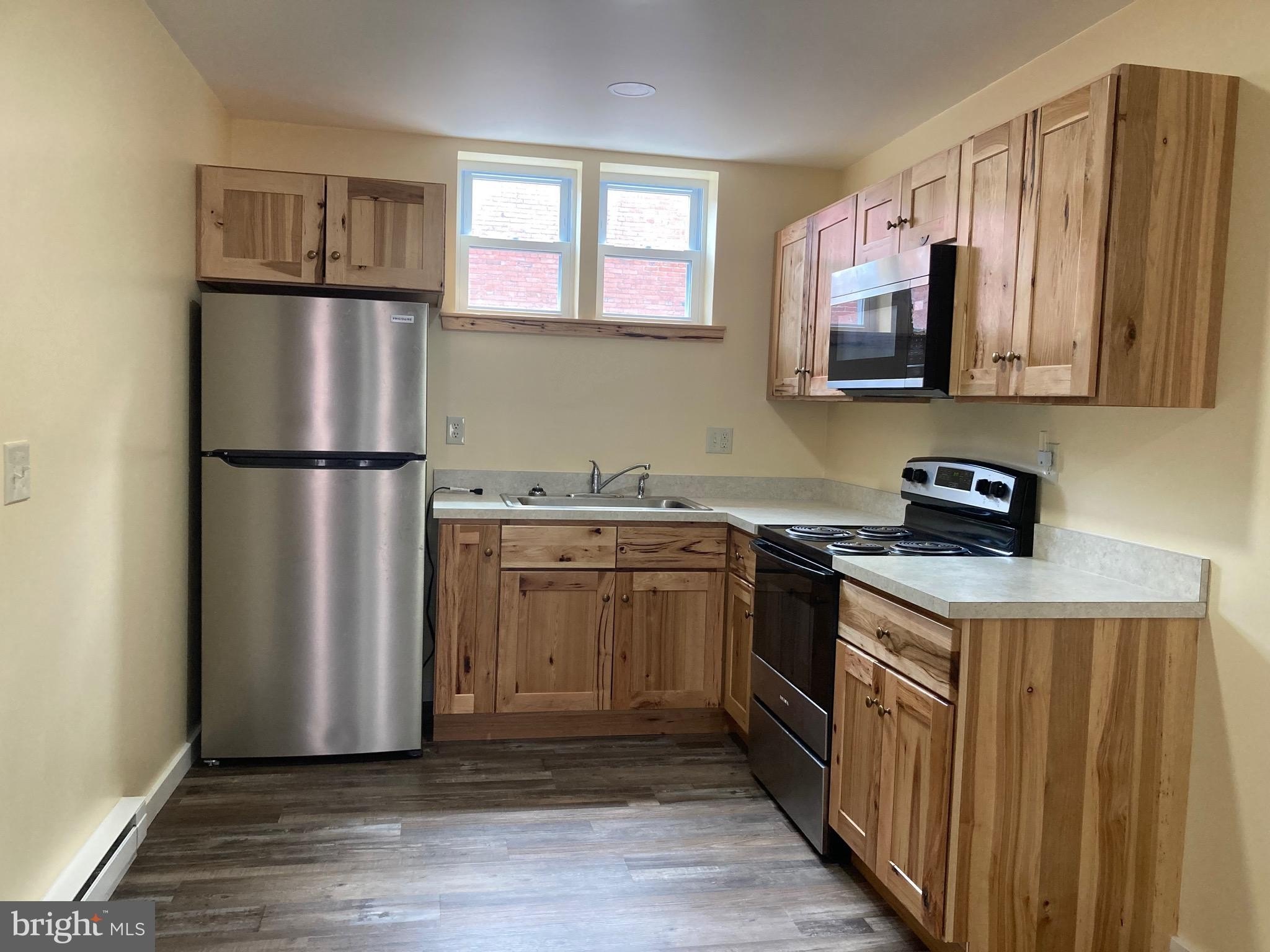 25 Marble St – photo 2