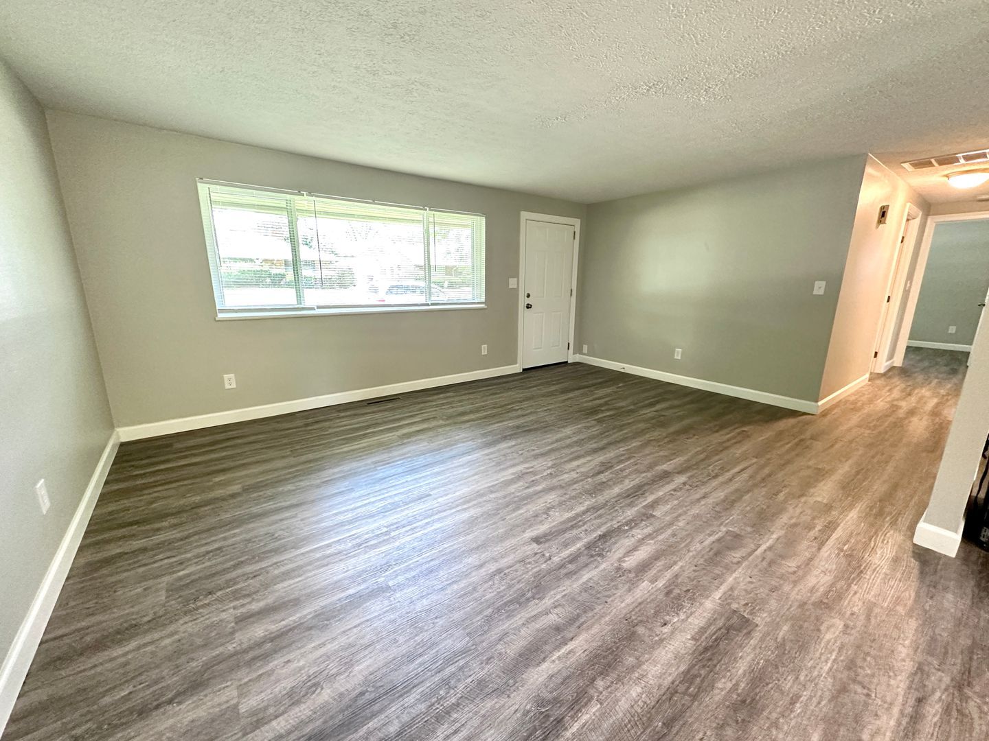 4408 Lesher Dr – photo 4