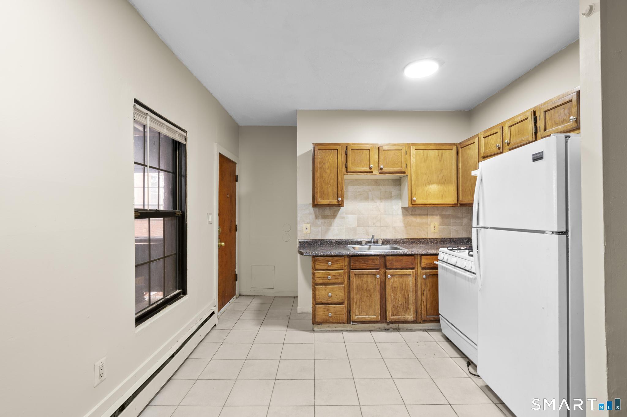 26 Lawrence St unit 3 – photo 4