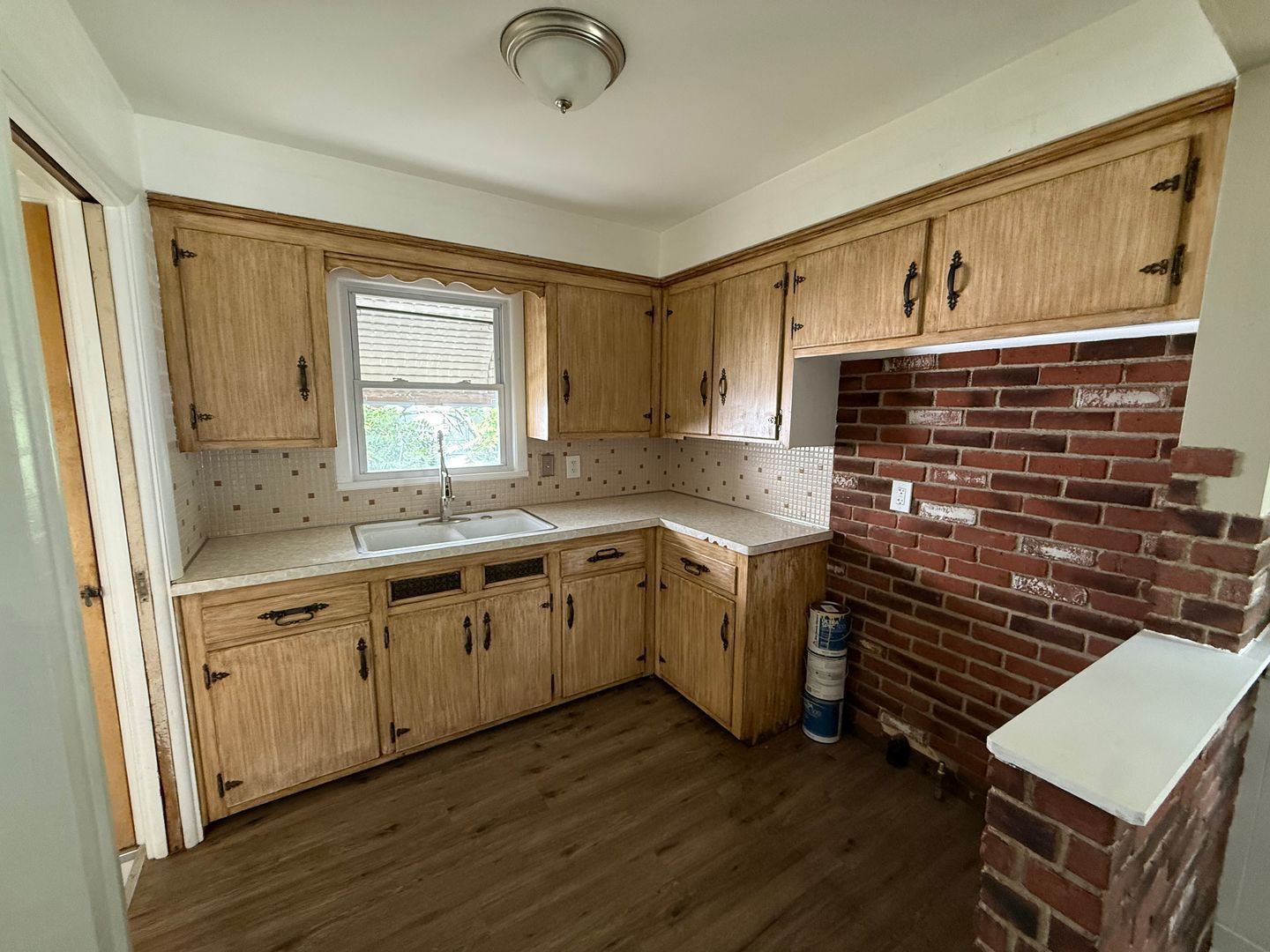18811 Longview Ave – photo 3