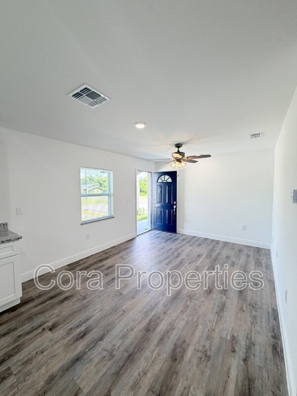 403 Pearl St – photo 3