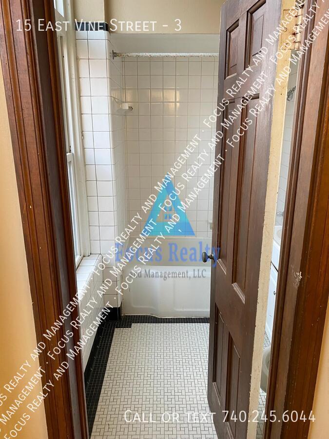 15 E Vine St unit 3 – photo 1