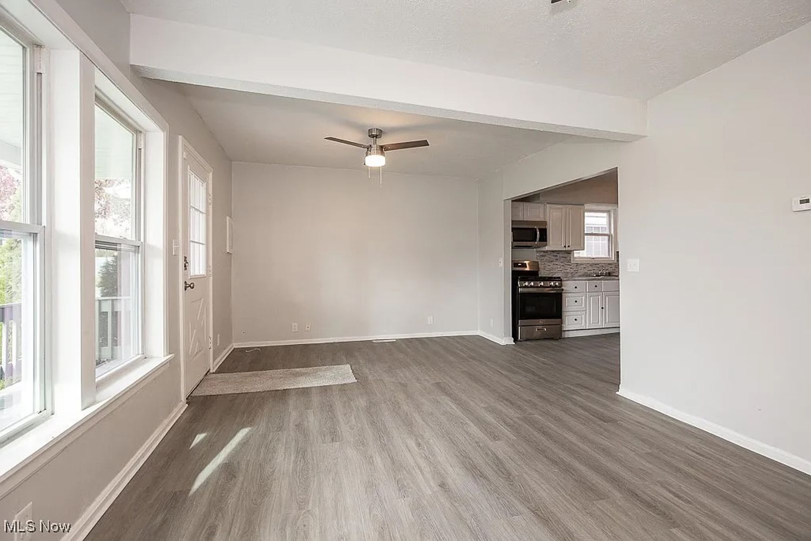 1037 Washington Ave – photo 3