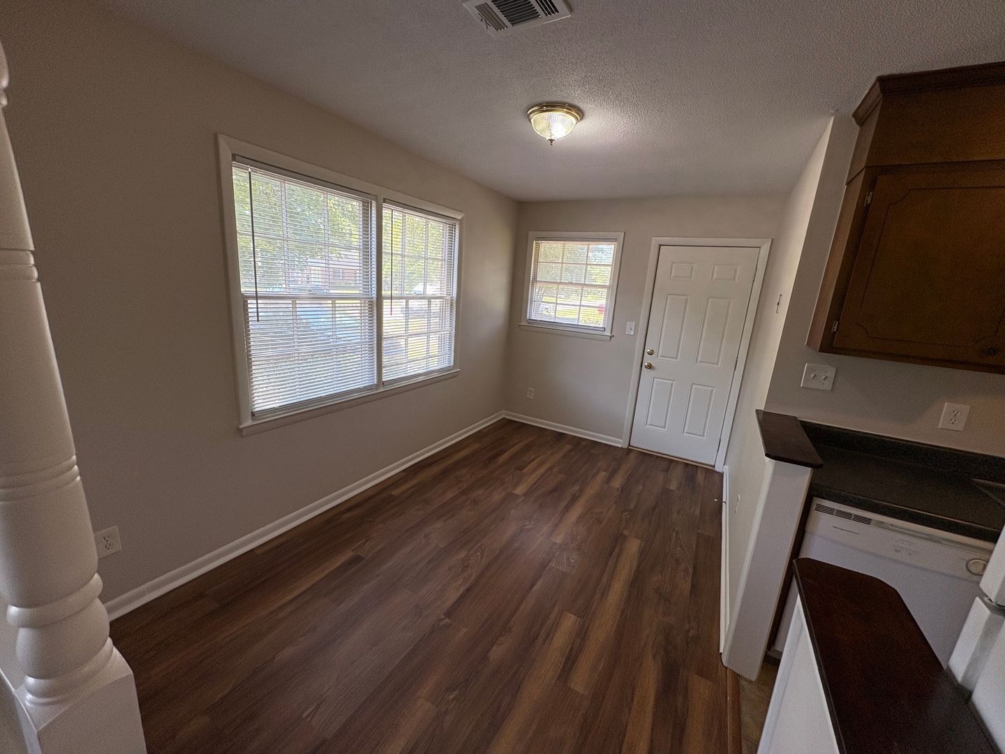728 Montclair Dr – photo 5