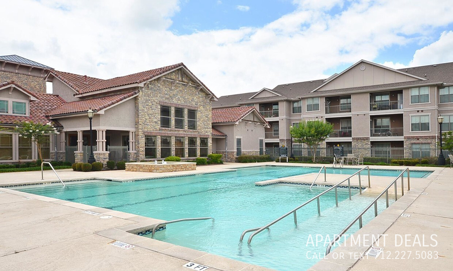 137 Aldine Bender Rd – photo 2