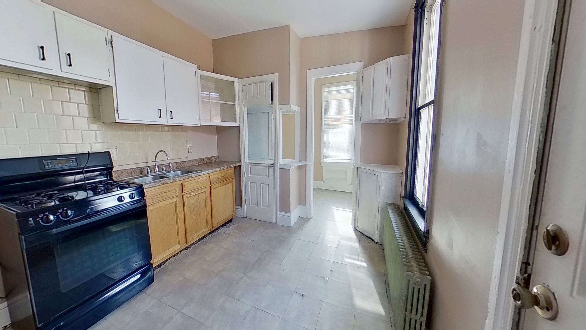 702 W Philadelphia St – photo 2