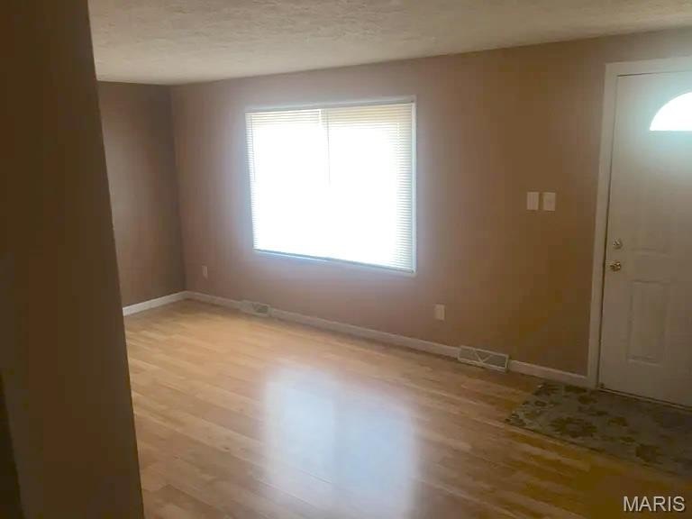 309 S Ash St – photo 2