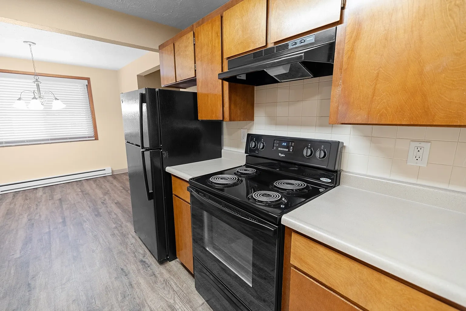 Lyons Court Apartments – photo 2