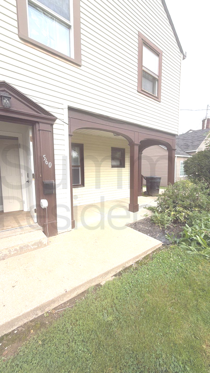 560 W Townview Cir unit 1 – photo 1