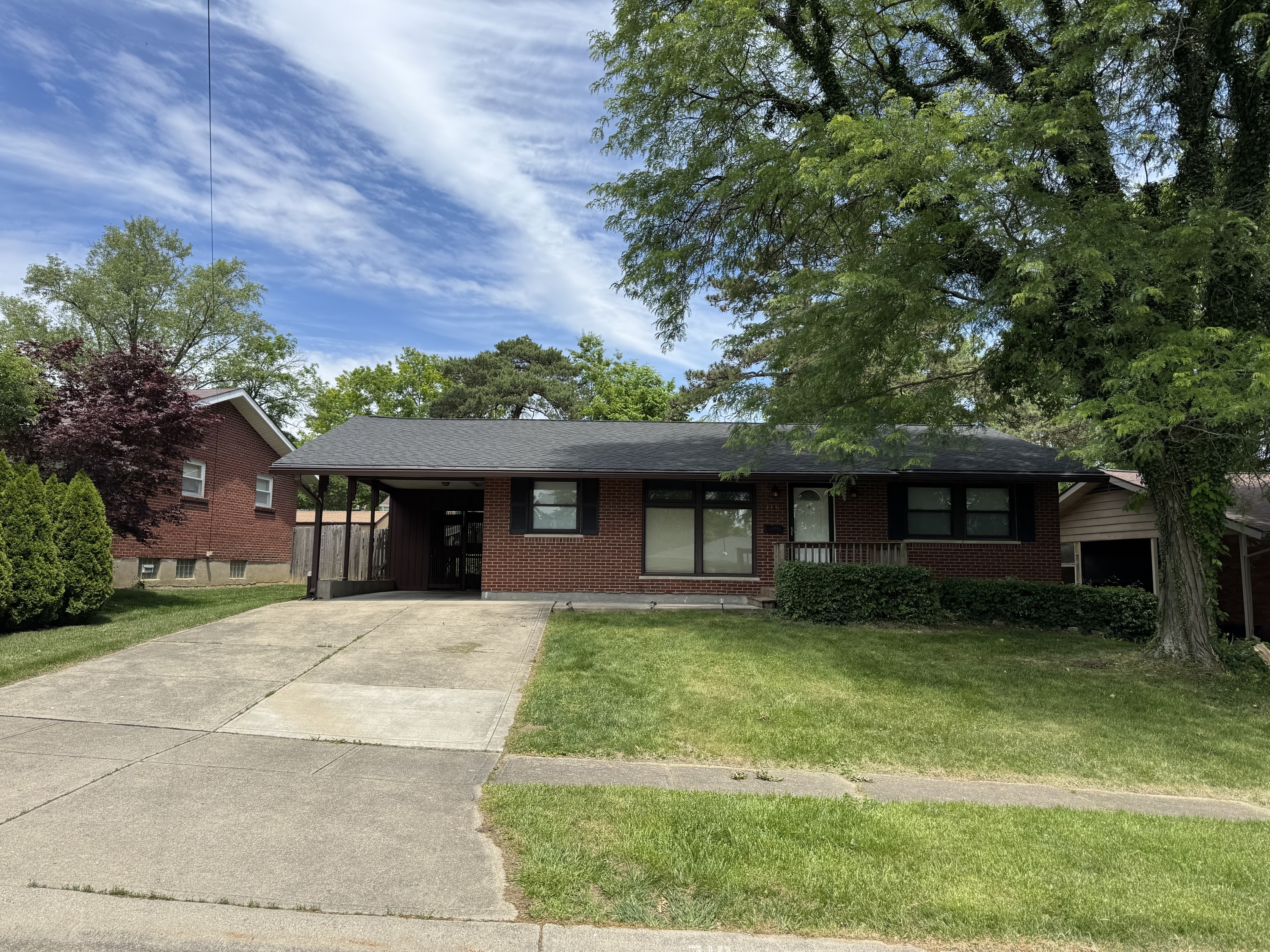716 Cranford Dr – photo 2