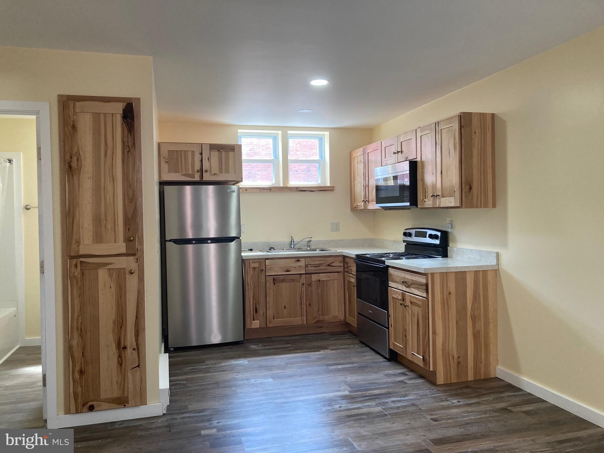 25 Marble St – photo 4