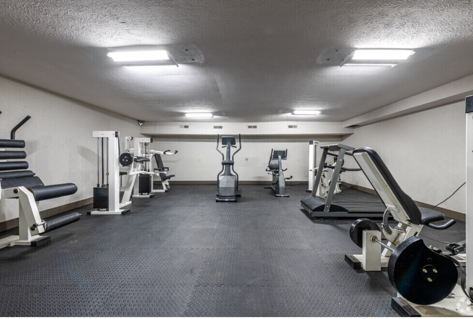 30951 Lakeshore Blvd unit 1-0105 – photo 3
