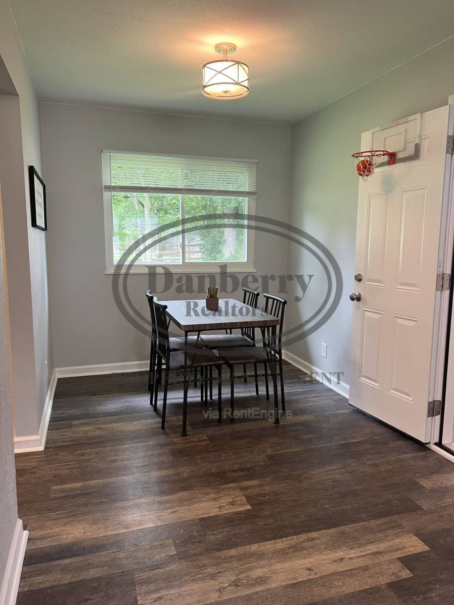 6051 Graystone Dr unit 1 – photo 4