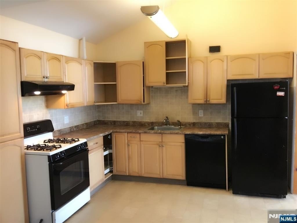 523 W Lookout Ave – photo 5