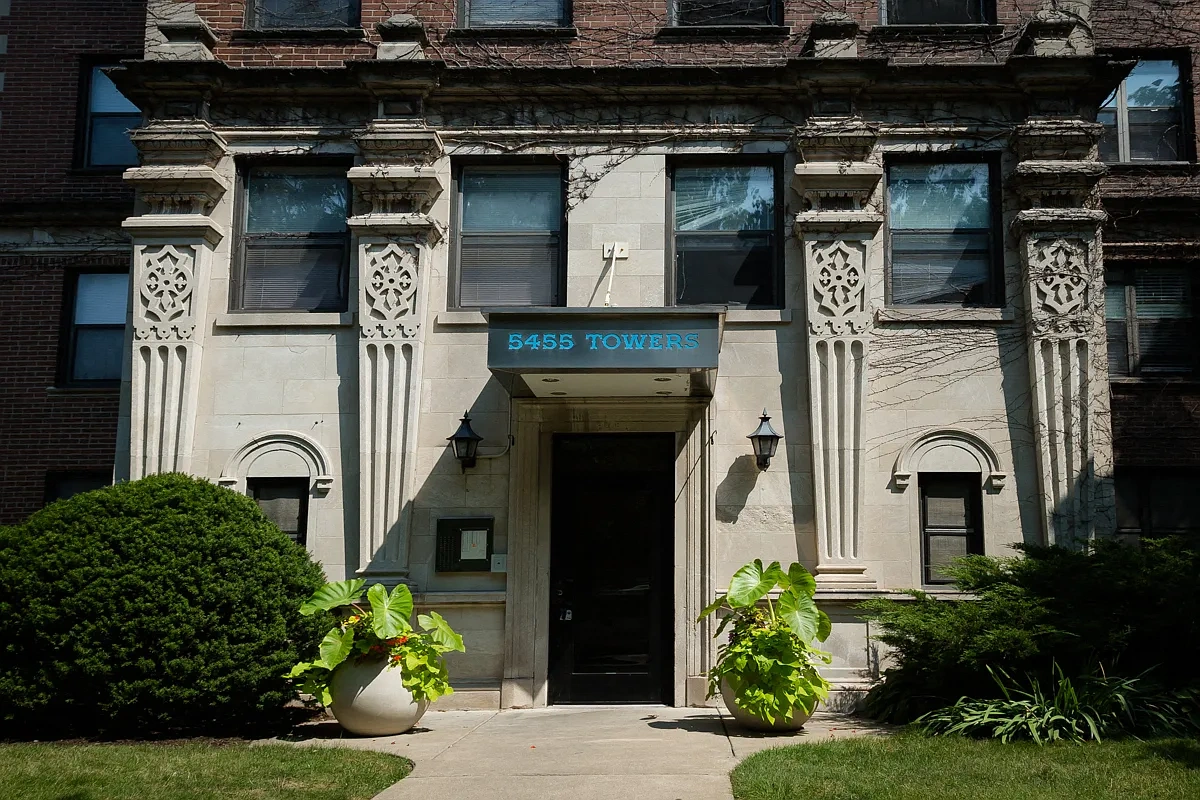 Ivy Tower – photo 3