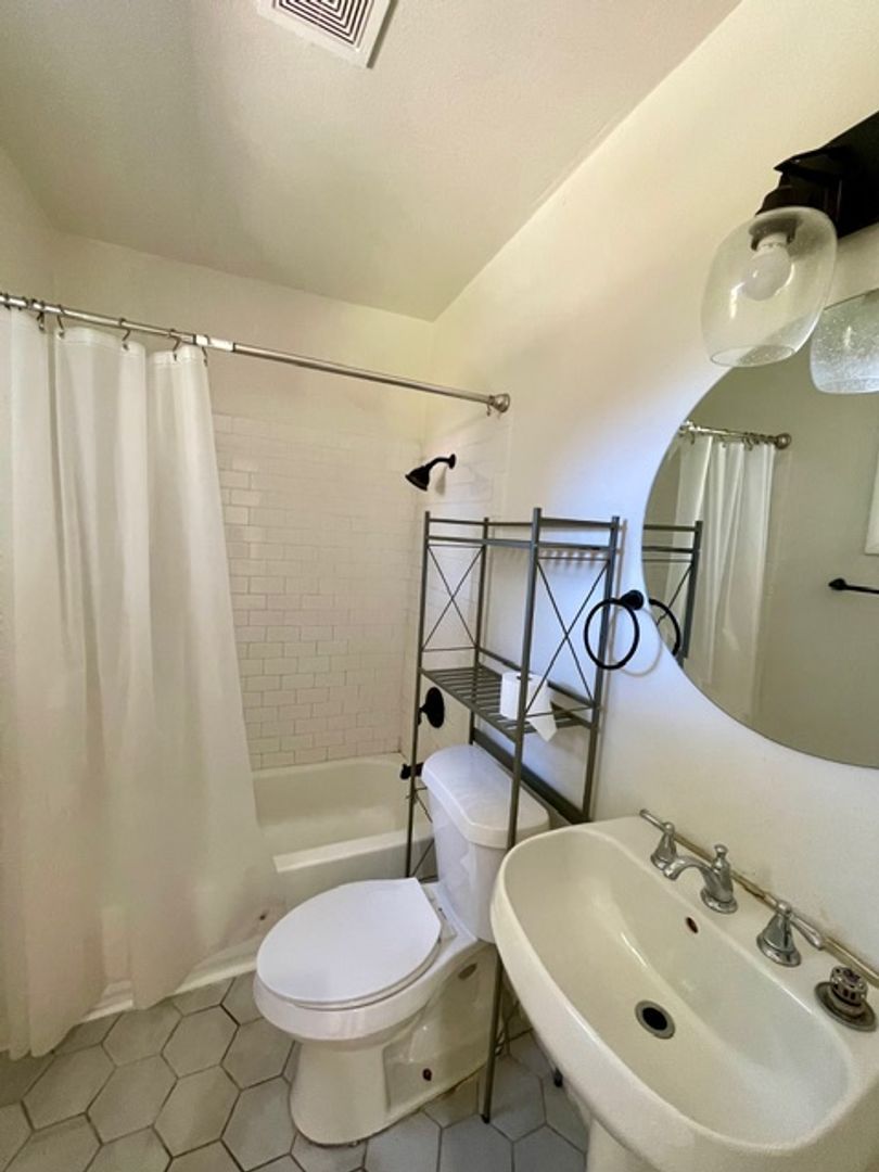 2107 Morrow Ave unit Unit B – photo 1